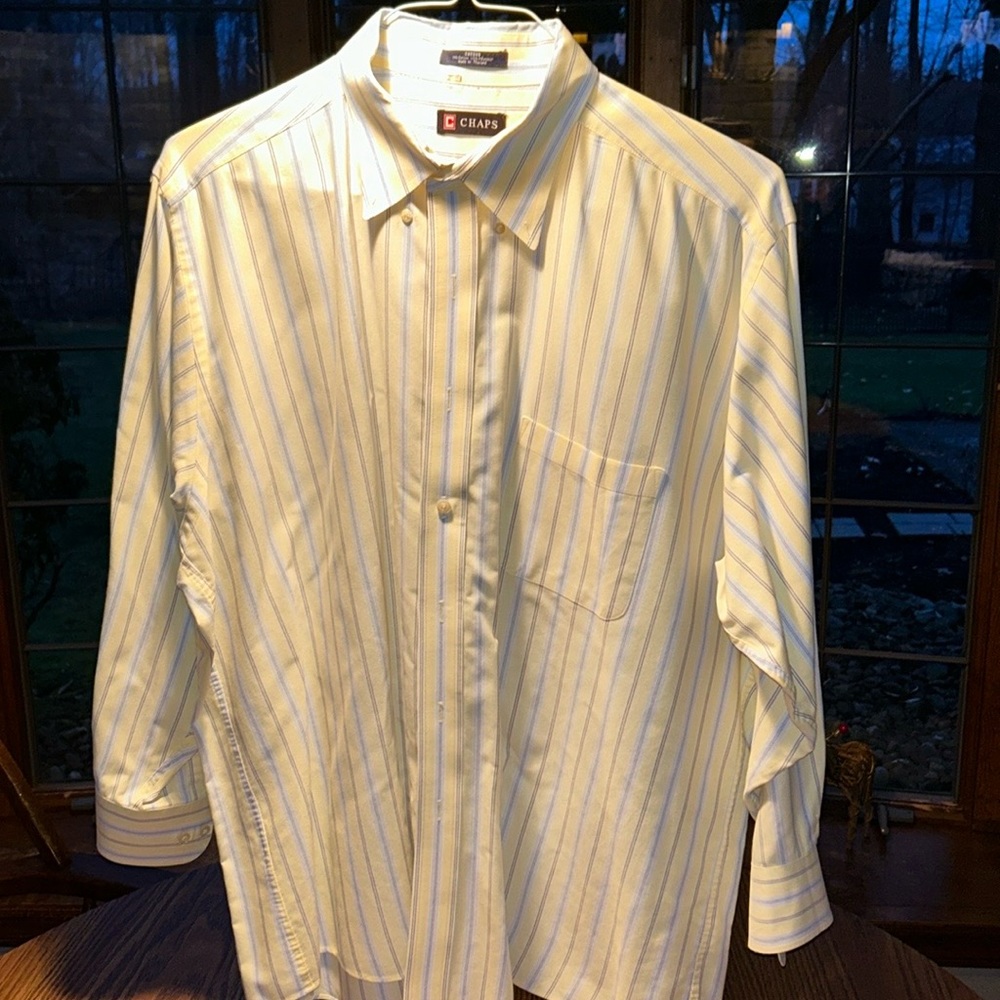 CHAPS Wrinkle Free Dress Shirt 17 or 17-1/2 neck as shown in pic 32-33 sleeve